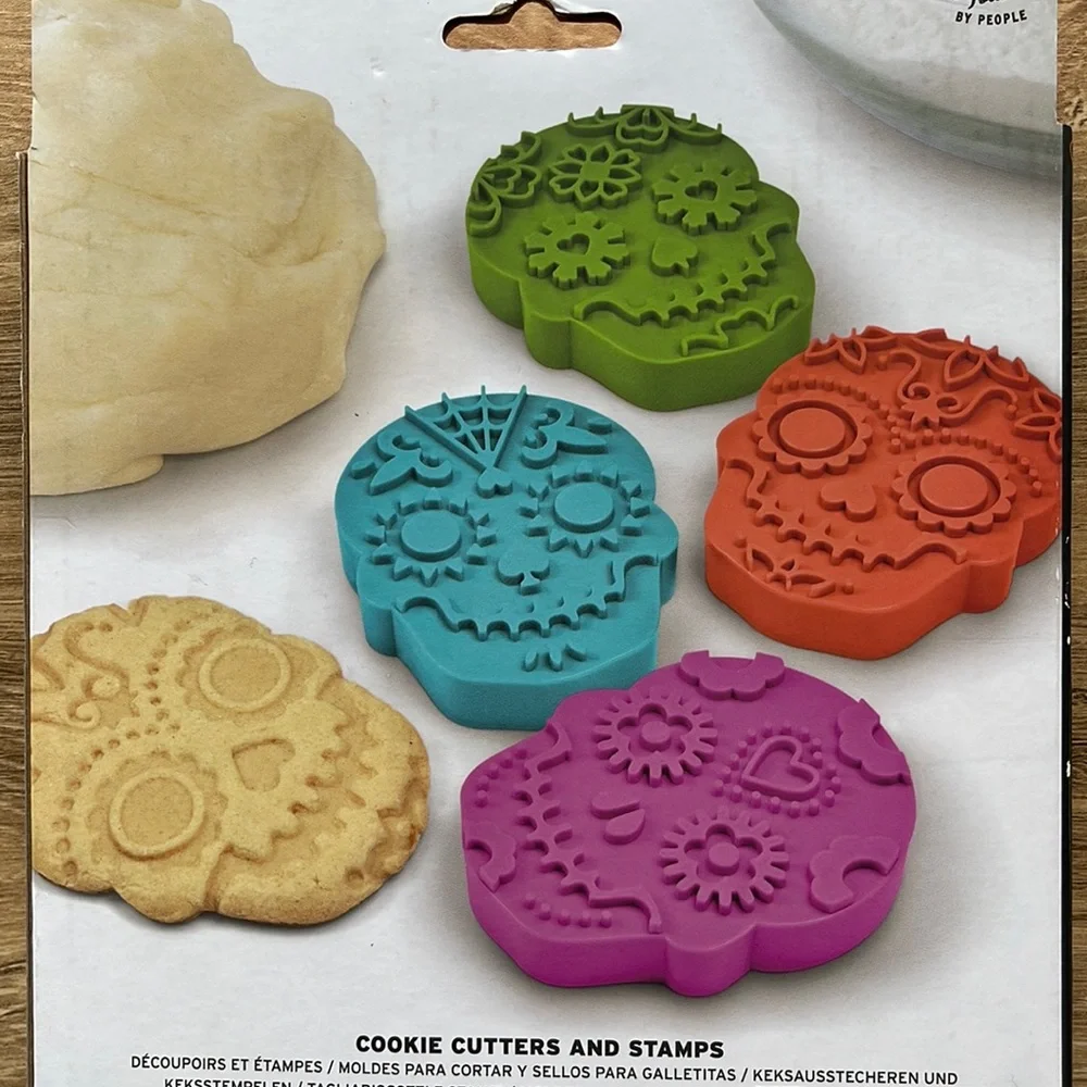 Fred Sugar Skulls Day of the Dead Set of 4 Cookie Cutters & Stamps Molds NIB